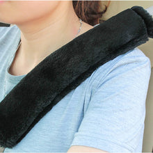 Moonet Auto Seat Belt Shoulder Pad, Soft Faux Sheepskin Wool Universal Seatbelt Cover for More Comfortable Driving,Multipurpose for Handbag Carmera Backpack Straps,2pc（Black）