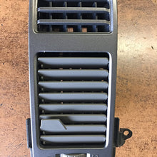 NEW OEM NISSAN 2004-2006 TITAN/ARMADA PASSENGER SIDE AC VENT ASSEMBLY - GRILLE