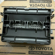 NEW TOYOTA OEM INTEGRATION RELAY PART# 82641-47050