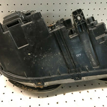 2004-2006 Kia Amanti 2005 OEM Driver Left Side Headlight Assembly