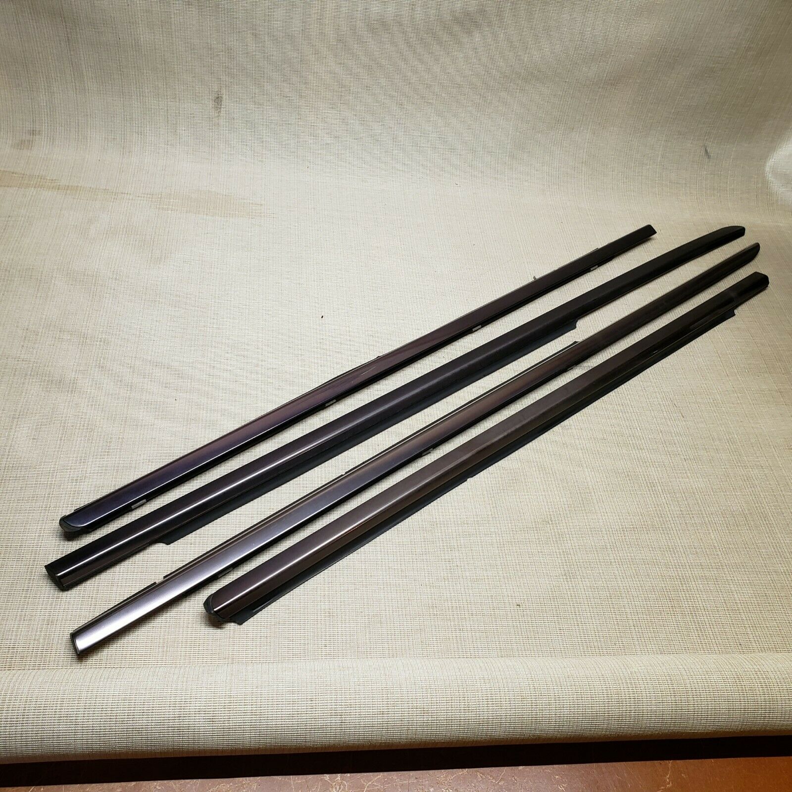 2003-09 Mercedes W211 E320 E350 E500 E55 Exterior Door Window Trim Seal Set OEM