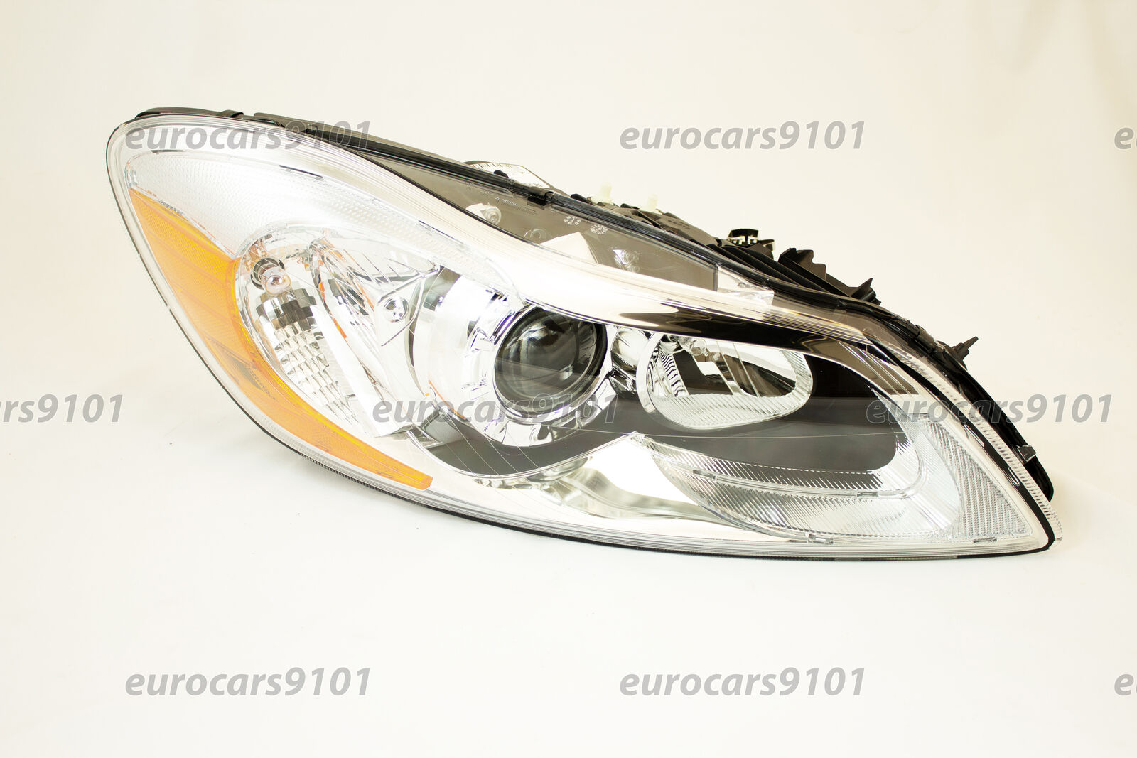 Volvo C30 Magneti Marelli Right Headlight Assembly LUS6251 31299853