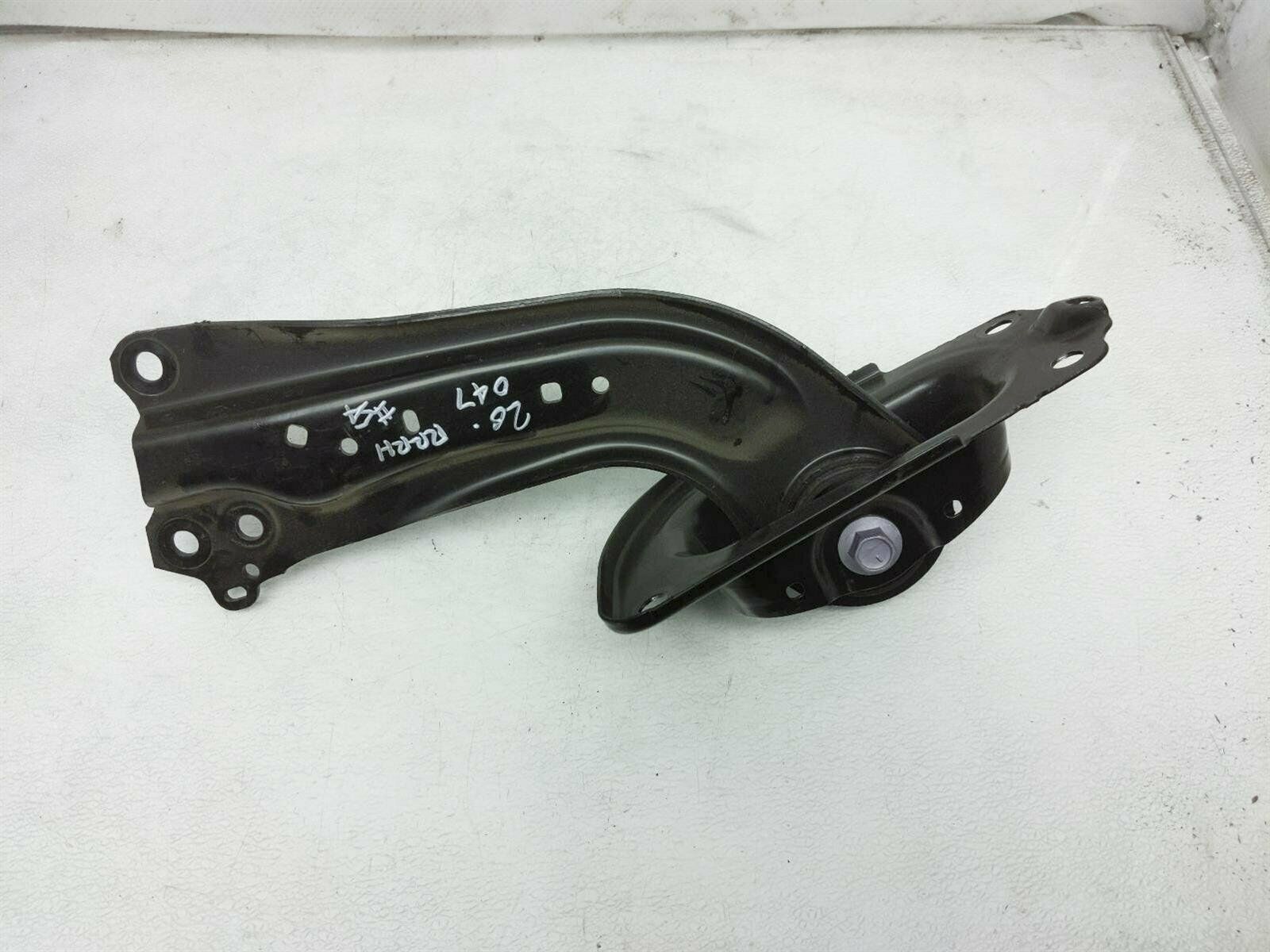 19 20 Toyota Corolla Rear Passenger Trailing Control Arm 48730-02060 W/O Awd