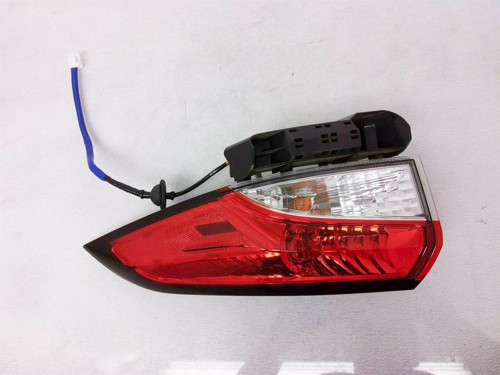 19 20 Toyota Corolla Sedan Passenger Quarter Brake Taillight Lamp 81551-12D31