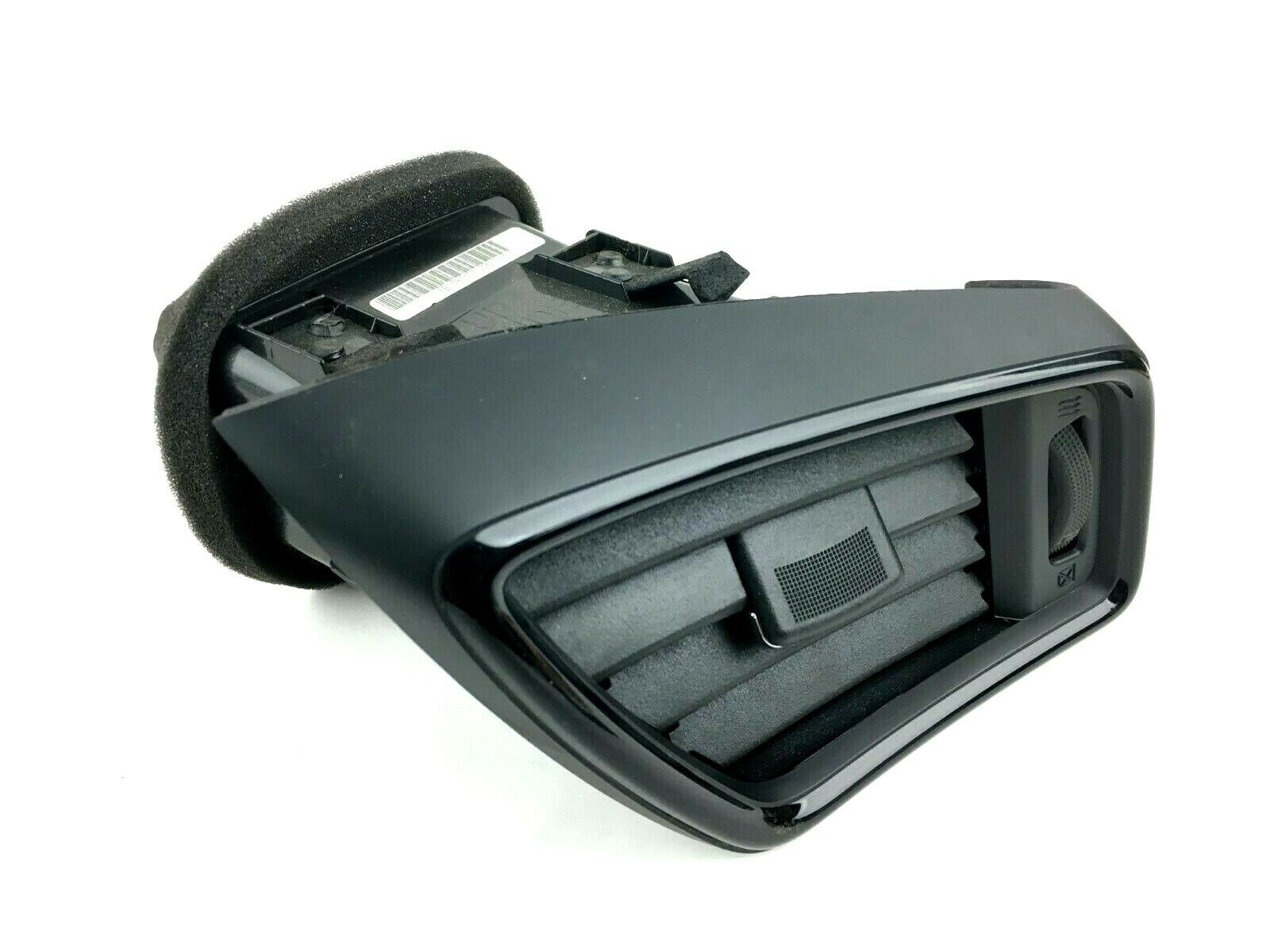 2017-2020 Nissan Rogue Front RH Dash Air Vent Assembly OEM USED