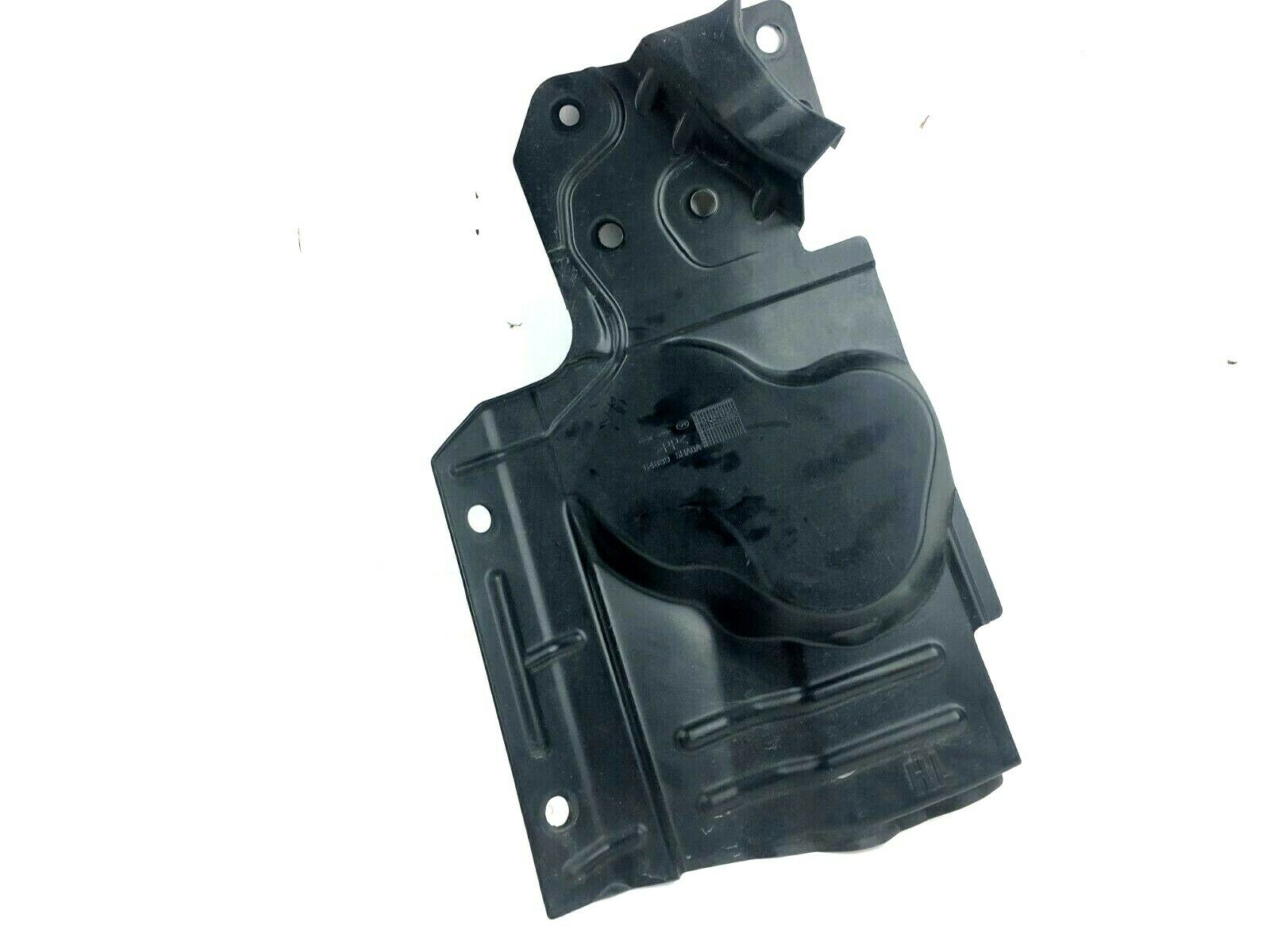 2017 - 2020 Nissan Rogue 2.5L Engine Cover Side Bezel 64839-5HA0A OEM USED