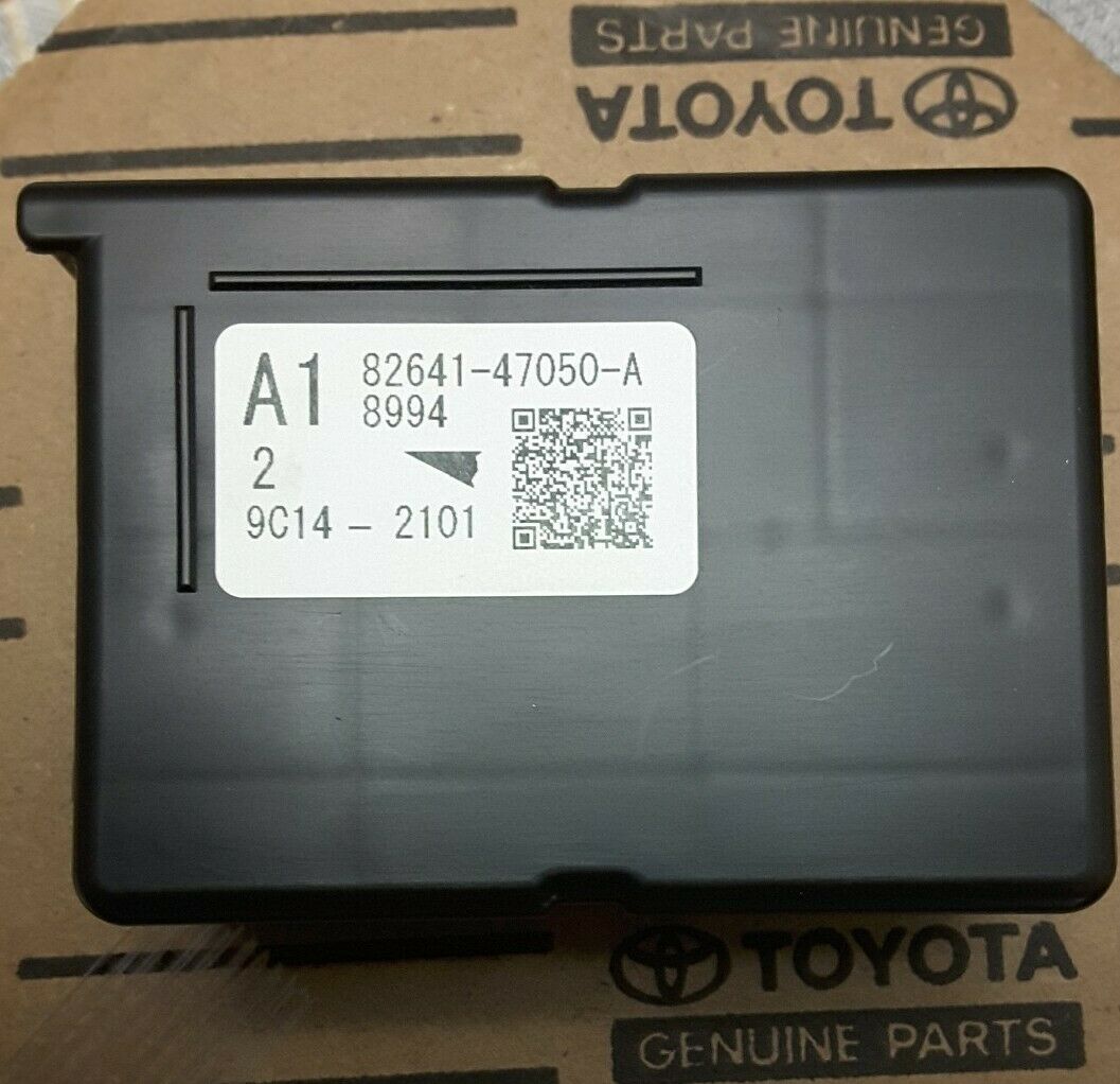 NEW TOYOTA OEM INTEGRATION RELAY PART# 82641-47050