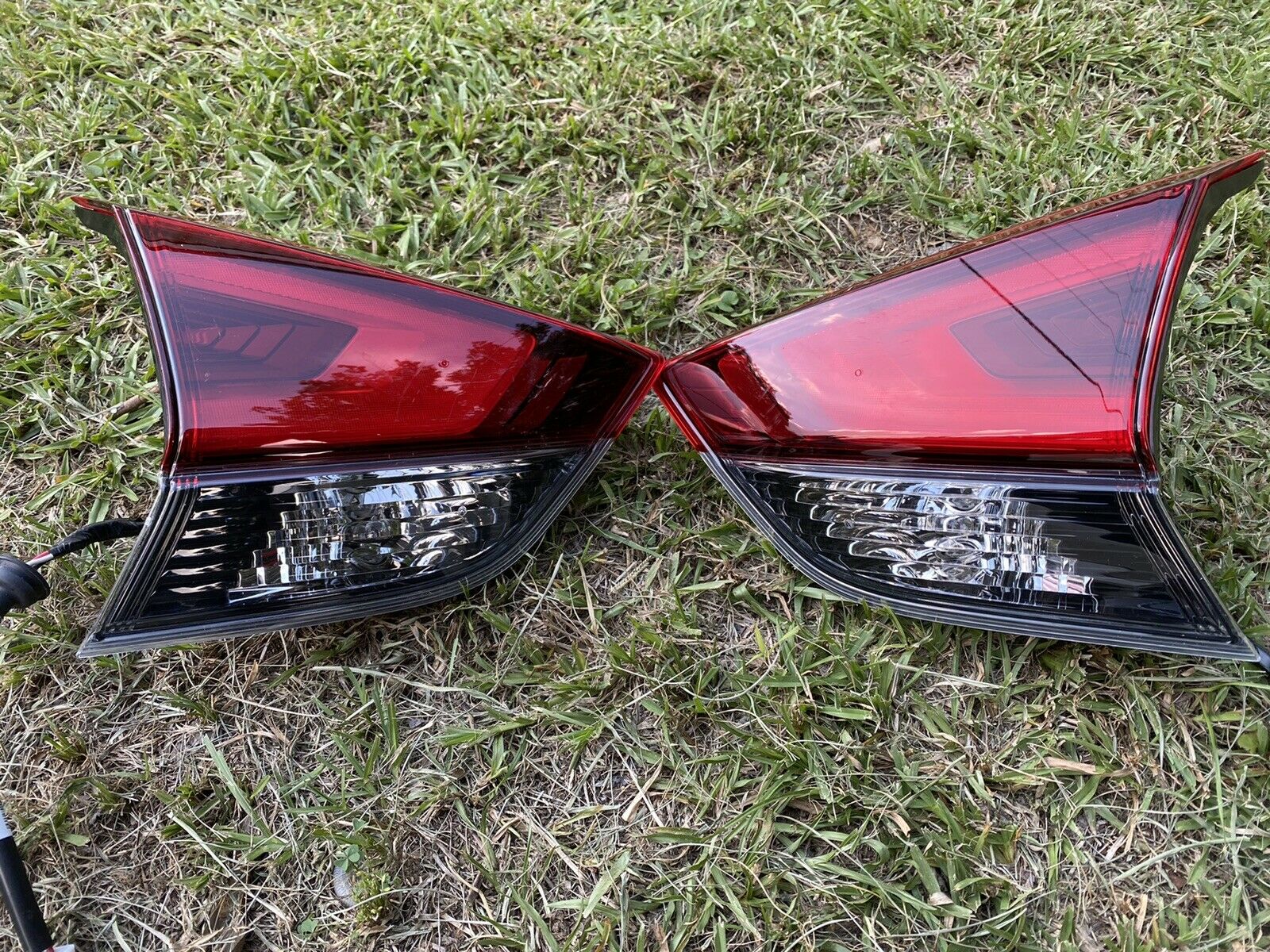 2017 2018 2019 2020 Nissan Rogue PAIR Left Right Tail Light Inner Trunk OEM Used