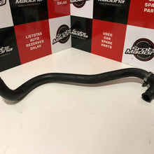 VOLVO XC90 2.4 D5 120kW 04 / POWER STEERING FLUID TANK HOSE / 30645082