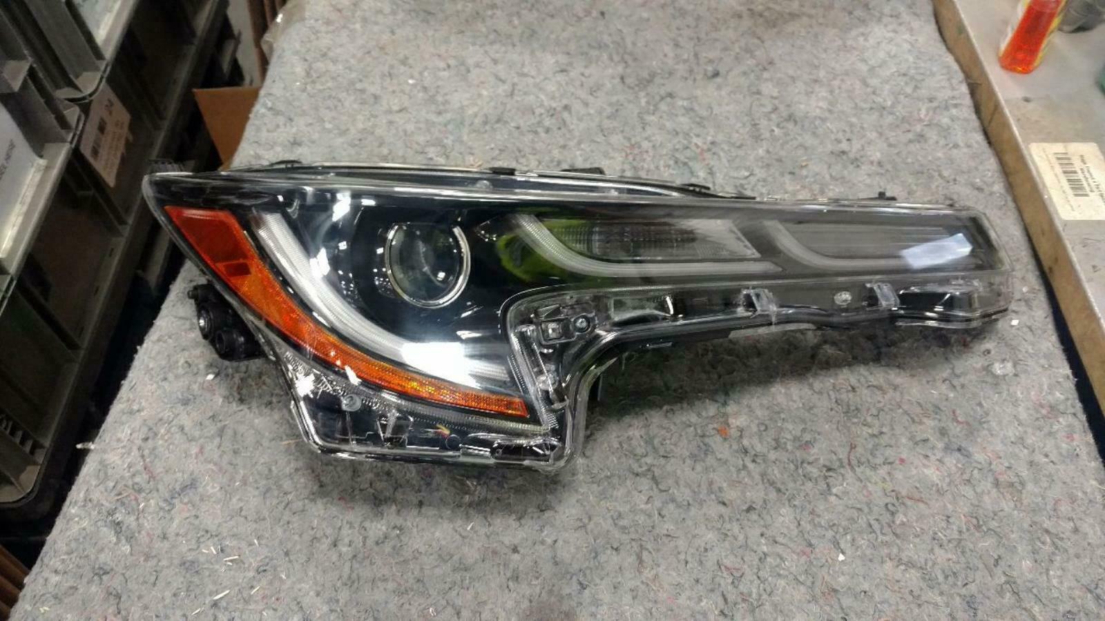 Headlight For 2020 COROLLA LIKE NEW OEM LED RH ASSY 8111002S50