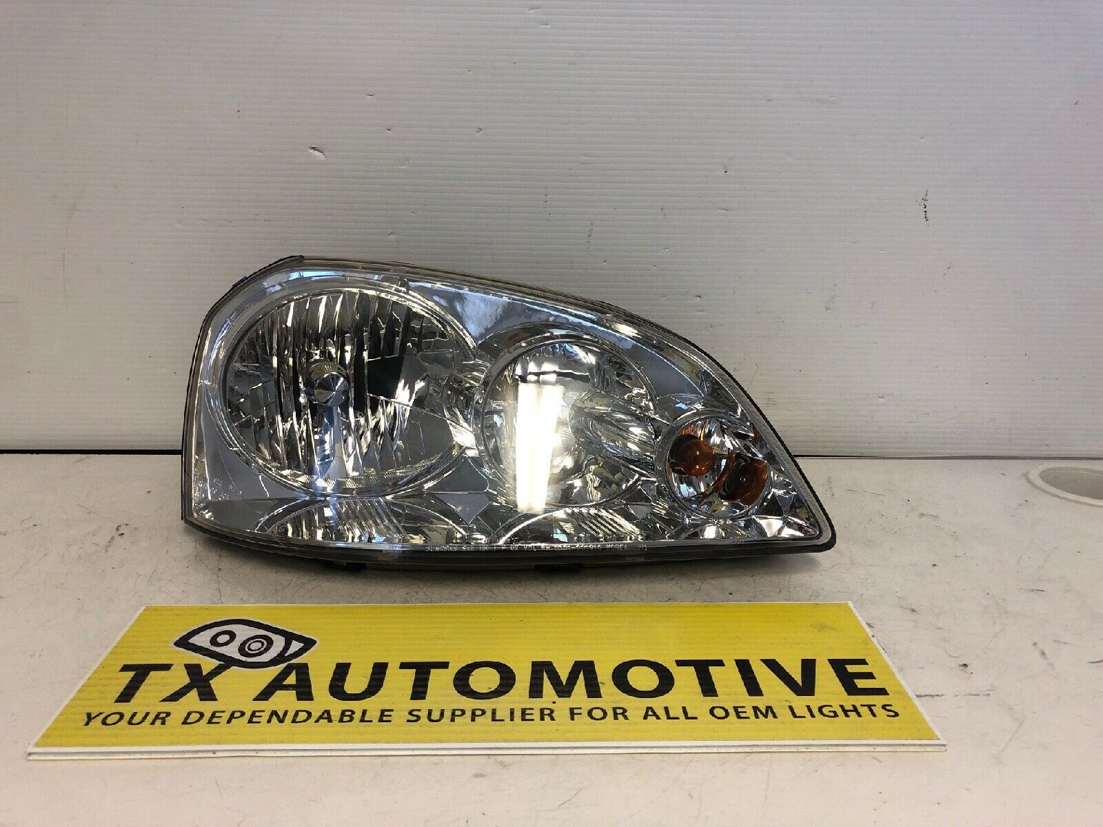 2005 2006 2007 2008 Suzuki Forenza Headlight Right RH Passneger OEM 50134