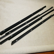 2003-09 Mercedes W211 E320 E350 E500 E55 Exterior Door Window Trim Seal Set OEM