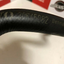 VOLVO XC90 2.4 D5 120kW 04 / POWER STEERING FLUID TANK HOSE / 30645082