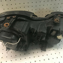 2004-2006 Kia Amanti 2005 OEM Driver Left Side Headlight Assembly