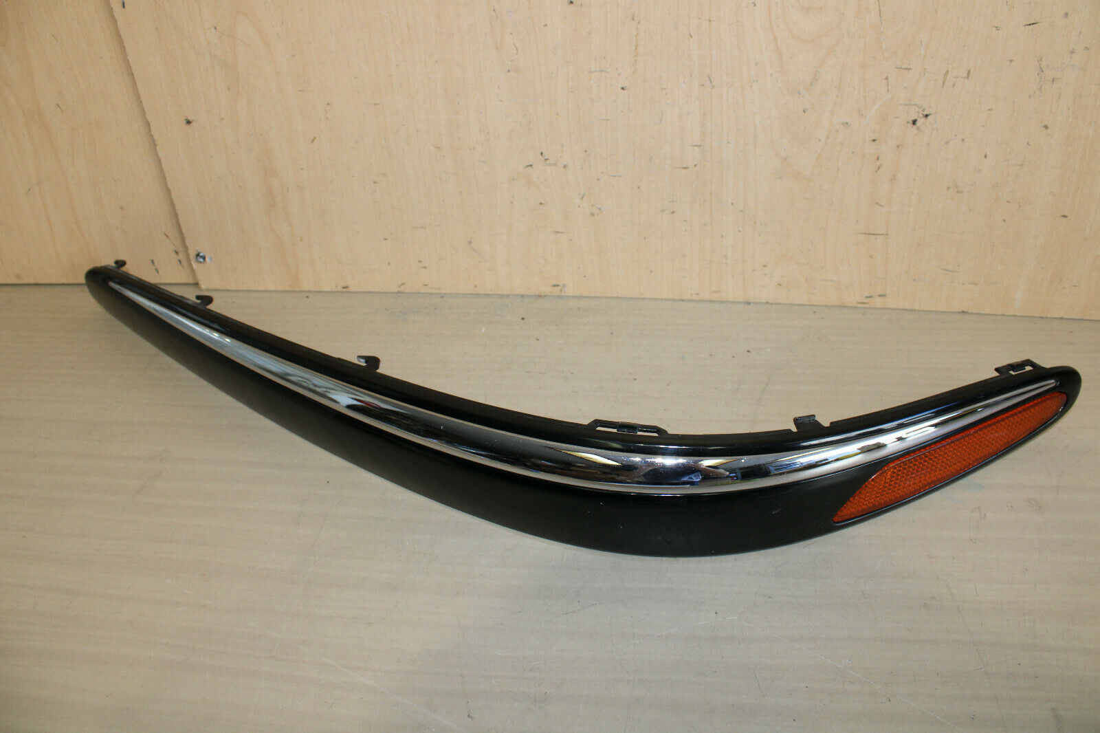 03-06 MERCEDES E CLASS W211 FRONT BUMPER STRIP GUARD TRIM EXCELLENT OEM LEFT LH