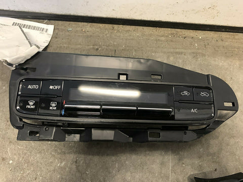 17-19 TOYOTA COROLLA A/C HEATER TEMPERATURE CLIMATE CONTROL 55468-02060