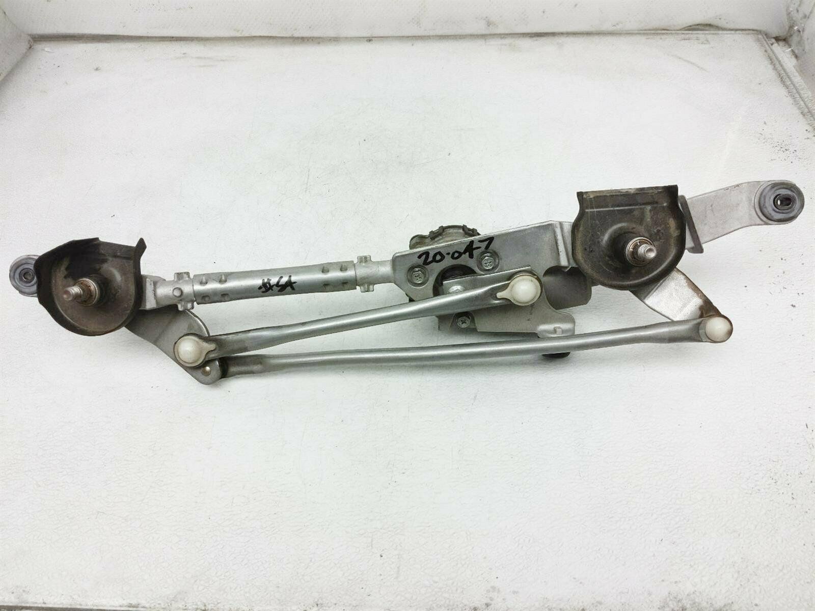 19 20 Toyota Corolla Sedan Windshield Wiper Motor 85150-12B80 85110-12C30 Japan