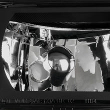 for 2002-2006 Chevy Avalanche Body Cladding Headlights + Bumper Signal Lamps