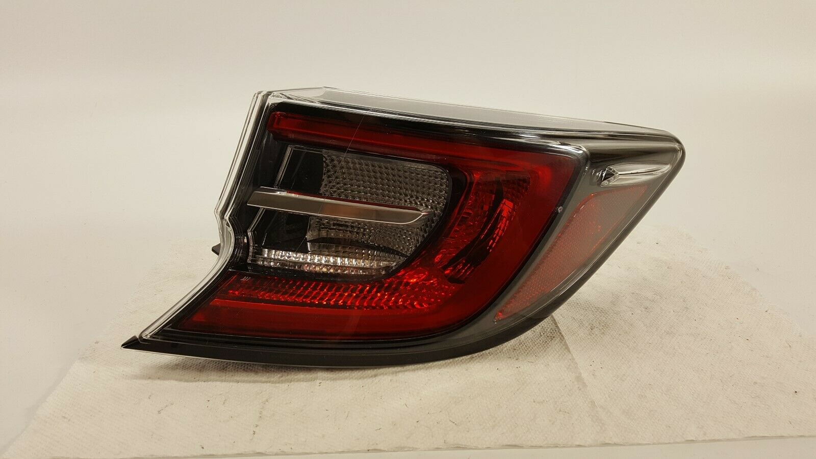 2019 2020 TOYOTA COROLLA HATCHBACK TAIL LIGHT PASSENGER RIGHT LED 19 20 OEM NICE